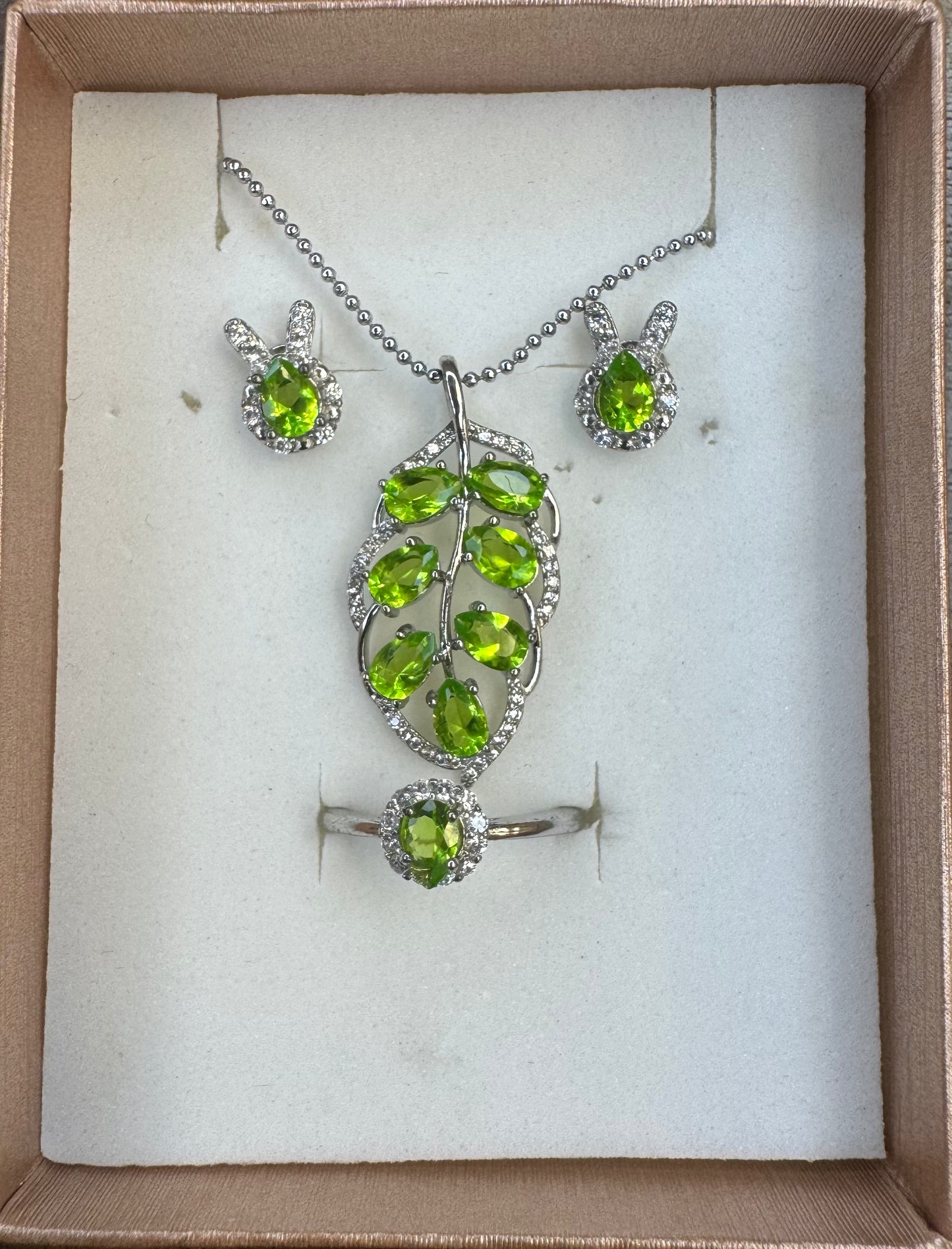 Verdant Charm 4-Piece Jewelry Set